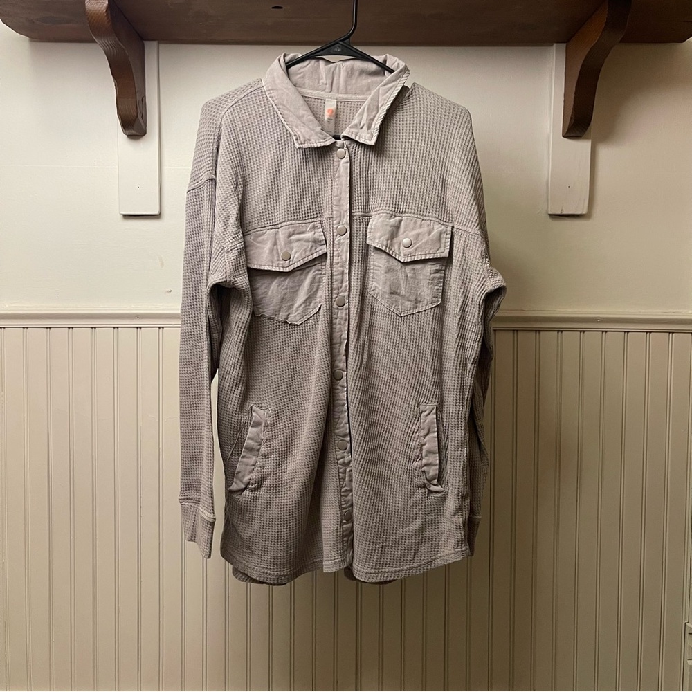 Waffle Knit Mineral Washed Snap Button Down Lightweight Jacket | Mono B | Size L